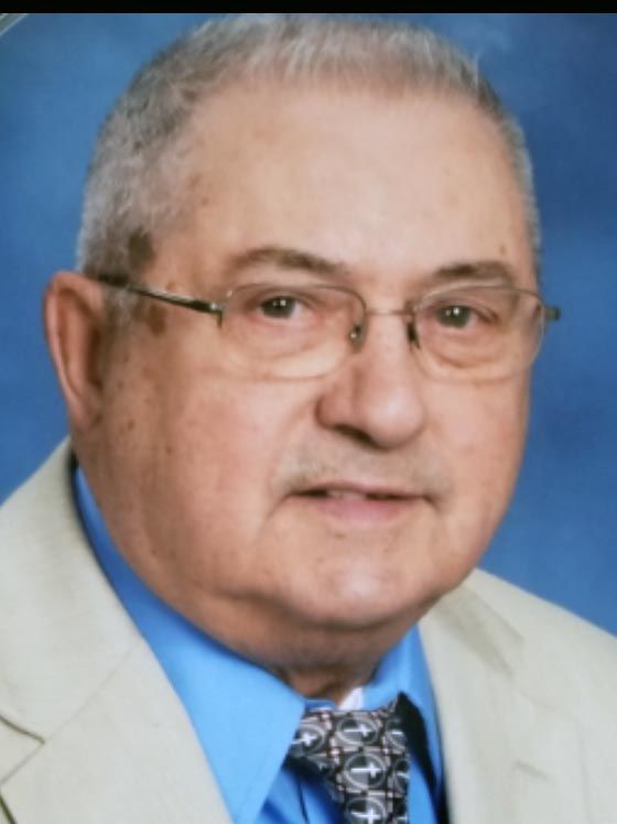 Derwood "Woody" La Valla